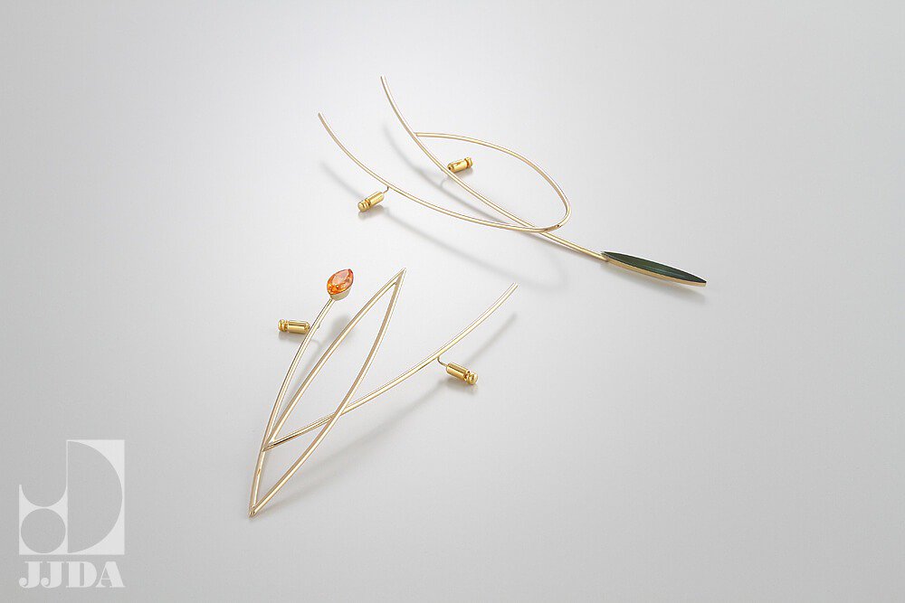 Item:ブローチ/Brooch